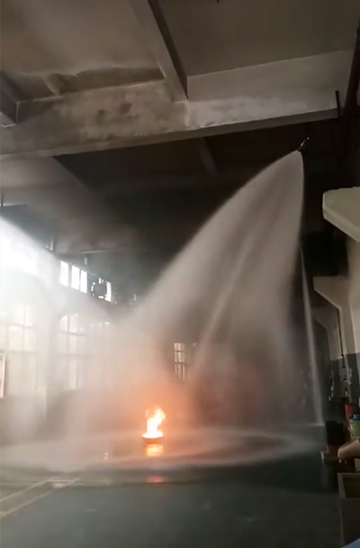 电控自动消防炮喷雾灭火视频